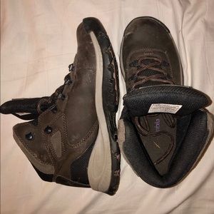 Columbia Hiking Boots sz 7.5